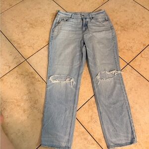 American Eagle Outfitters Light Blue Ripped Boyfriend Jeans